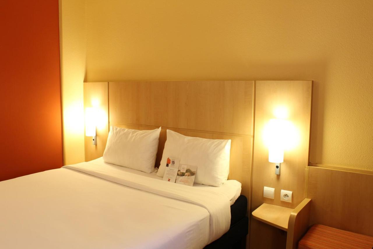 Ibis Oran Les Falaises Luaran gambar