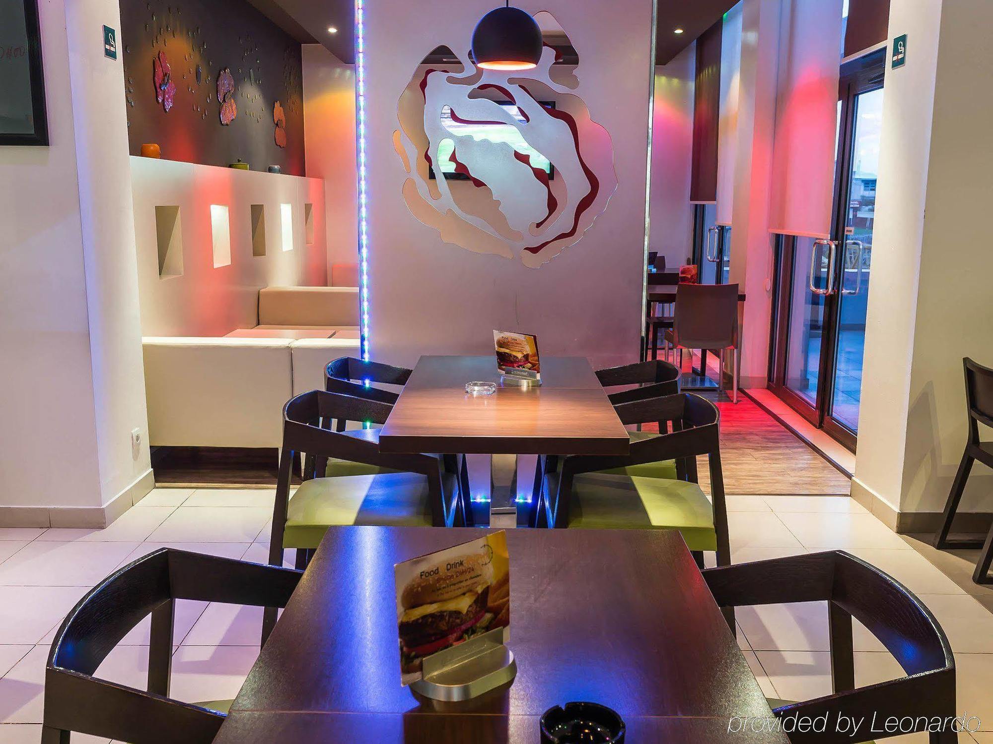 Ibis Oran Les Falaises Luaran gambar