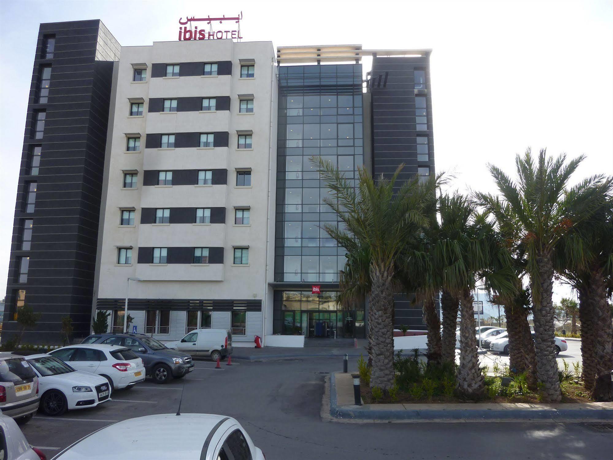 Ibis Oran Les Falaises Luaran gambar